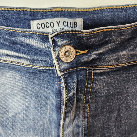 Coco Y Club Est. 1995 Women's Jeans Sz. 15/16 - Picture 4 of 12